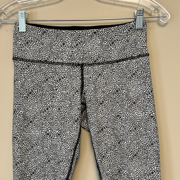 Lululemon Wunder Under Pant in Plush Petal Deep Coal Ghost - Picture 5 of 8